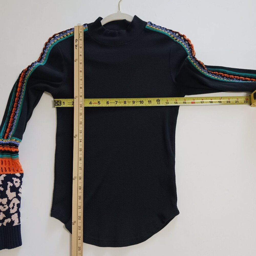 Free People Switch It Up Cuff Thermal Top Size Large Crochet Detail - Picture 13 of 15